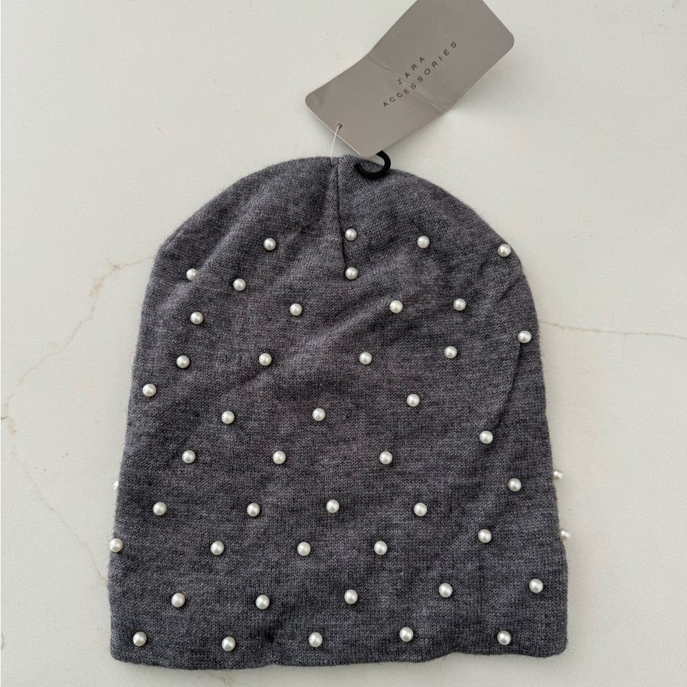 NWT ZARA GRAY KNIT PEARL BEANIE